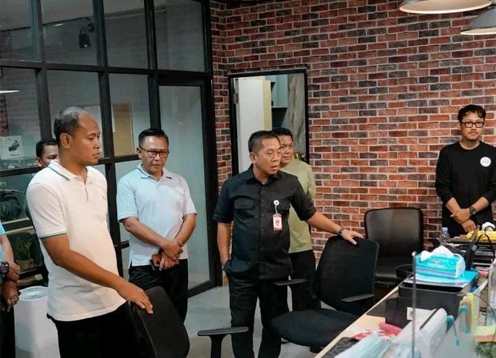 Sidak Hari Pertama Kerja, Bupati Aep Pastikan Absensi dan Pelayanan Publik Berjalan Normal
