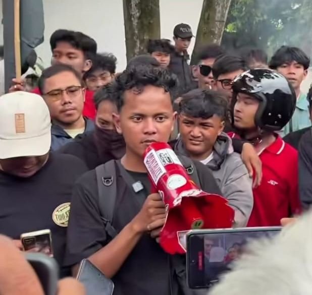 Demo Jalan Berlubang di Cikampek Memanas, PPK 1.1 Jabar Absen dan Disorot Dugaan Korupsi
