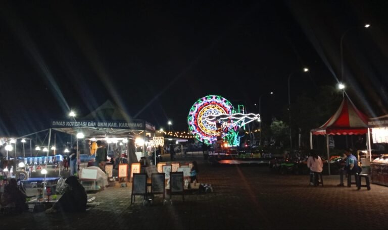 Ramai dan Meriah! Pasar Malam 3 Bisnis Centre Karawang Jadi Spot Nongkrong Keluarg