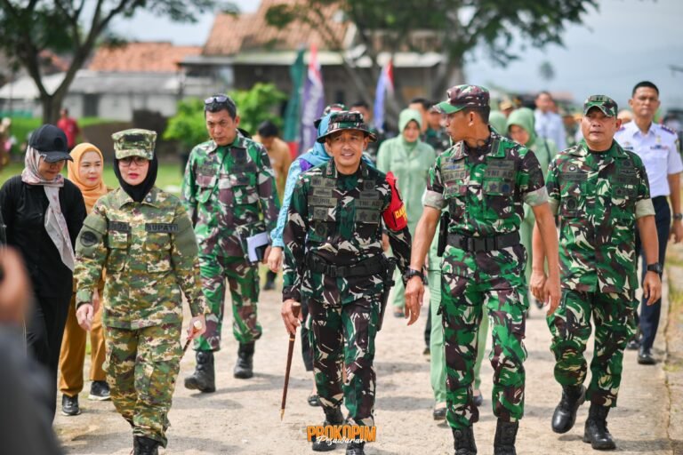 Upacara Pembukaan TMMD ke-127, Perkuat Sinergi TNI dan Pemerintah Daerah Membangun Desa