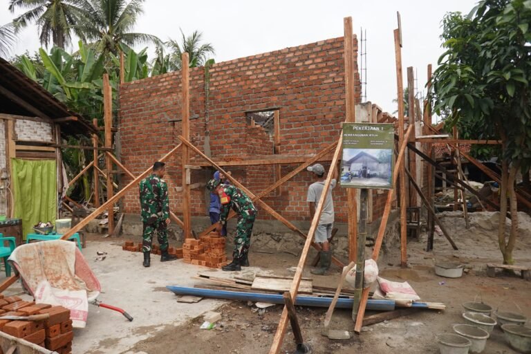 Progres Rehab RTLH TMMD Kodim 0421/Lampung Selatan Masuki Tahap Konstruksi Utama