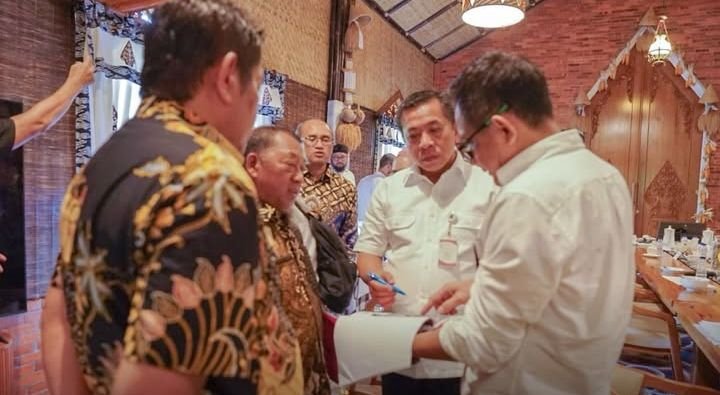 Sinergi Pusat, Provinsi, dan Daerah Bahas Rekonstruksi Jalan Nasional di Karawang