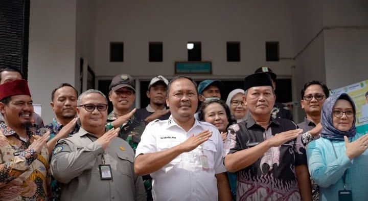 Wabup Karawang Tinjau Cek Kesehatan Gratis bagi Petani Pakisjaya