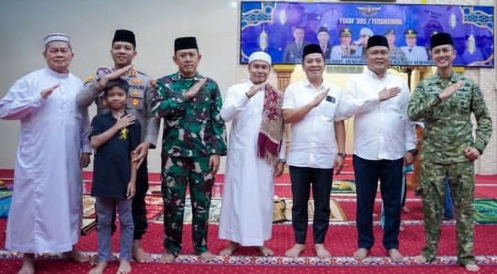 Gelar Shalawat Bersama, Yonif 305/Tengkorak Perkuat Sinergi dengan Pemkab Karawang