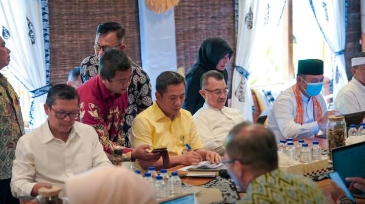 Bupati Karawang dan Gubernur Jabar Bahas Revitalisasi 14 Ribu Hektare Tambak Pantura