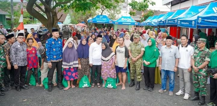 Bupati Karawang Hadiri Gerakan Pangan Murah Bazar Ramadhan 1447 H di Jatisari