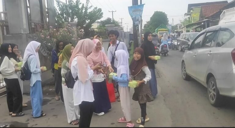 Ramadan Bermakna SMAN 2 Karawang Tanamkan Nilai Religi dan Cinta Lingkungan