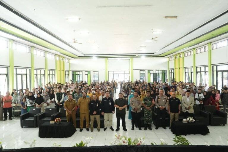 KANG REY APRESIASI PT DAHANA BERBAGI 1.500 BINGKISAN, TEGASKAN RAMADAN MOMENTUM PERKUAT KEPEDULIAN