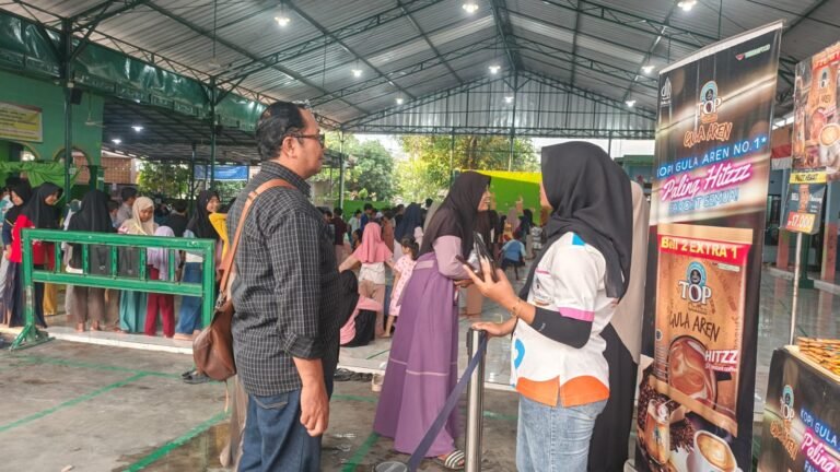 IWOI Peduli dan Wings Group Karawang Gelar Bakti Sosial di Masjid Baiturrahman