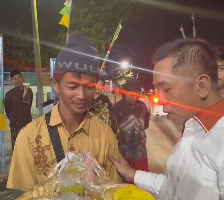 Bupati Karawang Prioritaskan Rumah Layak Huni untuk Tamin, Anak Istimewa Penjual Kacang Kerupuk