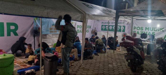 Pos Mudik BAZNAS Karawang Beri Layanan Gratis Pemudik Merasa Nyaman