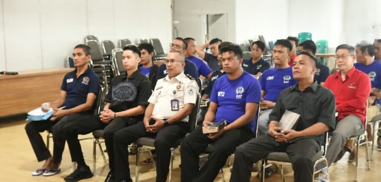 Khidmat di Balik Jeruji, Warga Binaan Lapas Karawang Hayati Jumat Agung