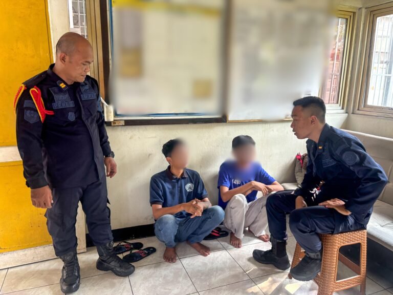 Petugas Lapas Karawang Gagalkan Penyelundupan 48 Batang Rokok Diduga Berisi Narkotika