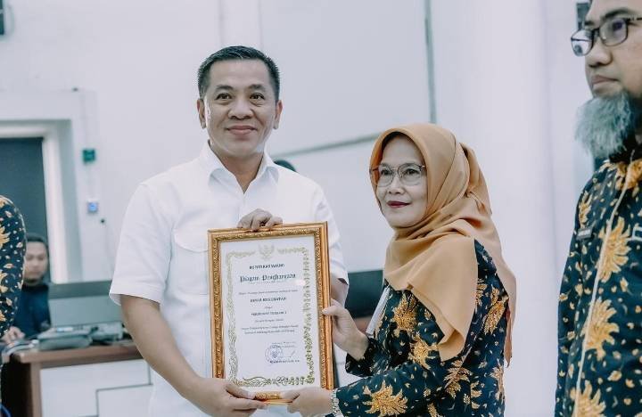 Dinkes Karawang Raih Juara I Dokumen Renstra Terbaik 2025–2029