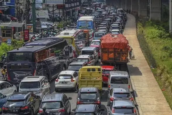 Mobilitas Tinggi Pasca Lebaran, Kemacetan Terjadi di Sejumlah Titik Bekasi