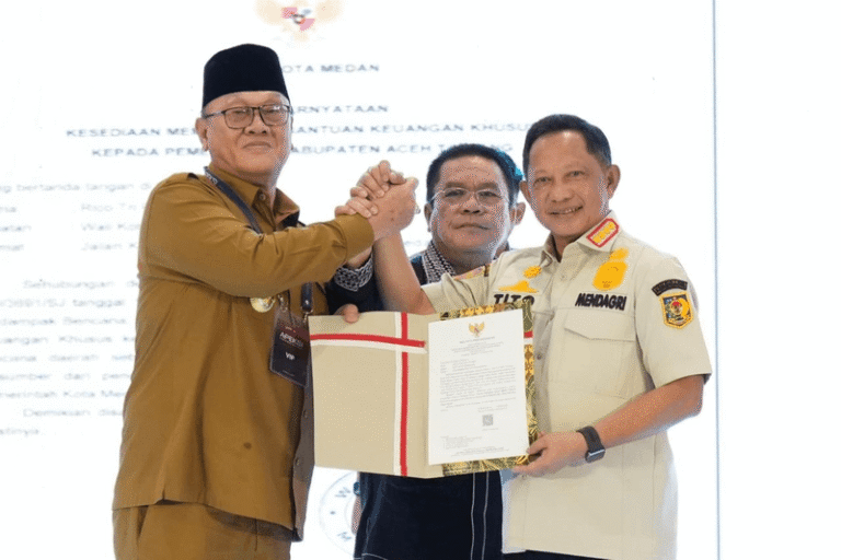Solidaritas Sumut dan Sumbar Hibahkan Rp287 Miliar untuk Pemulihan Aceh