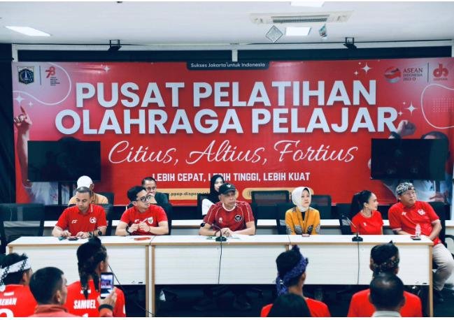 Wamensos Agus Jabo Lepas Kontingen Garuda Baru ke SCWC