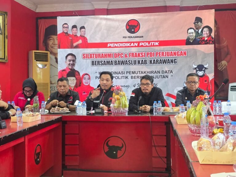 Bawaslu dan PDI Perjuangan Karawang Perkuat Sinergi, Fokus Pemutakhiran Data dan Pendidikan Politik