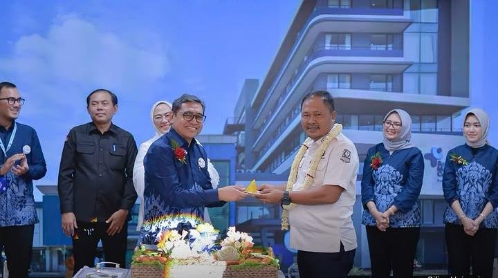 Wabup Karawang Hadiri Peresmian Gedung Baru dan Launching Center of Excellence RSU Saan Medical Center