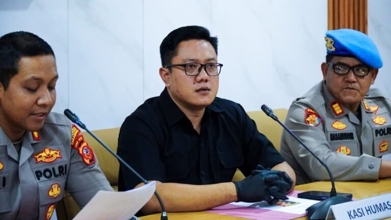 Lima Pelaku Curanmor Pengangguran Ditangkap, Polres Karawang Amankan Barang Bukti 9 Motor