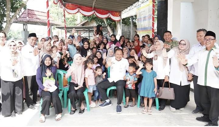 Wabup Maslani Tinjau Gebyar PATEN 2026 di Pedes, Serahkan Bansos dan Pastikan Pelayanan Publik Semakin Dekat