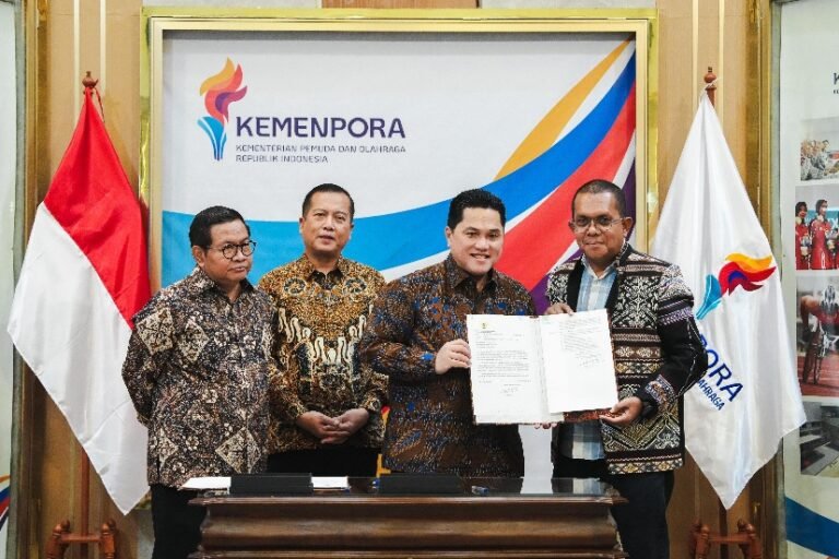 Menpora Erick Resmi Serahkan SK Penetapan Tuan Rumah PON XXII Tahun 2028 Kepada DKI Jakarta, NTT dan NTB