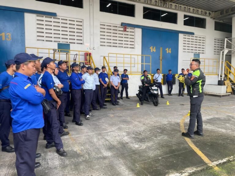 Satlantas Polres Karawang Edukasi Safety Riding kepada Karyawan PT Dunlop