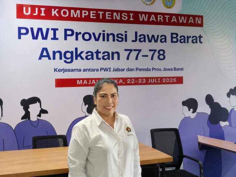 Wartawan Perempuan Karawang Nina Melani Paradewi Raih Predikat Kompeten Jenjang Utama pada UKW PWI Jabar