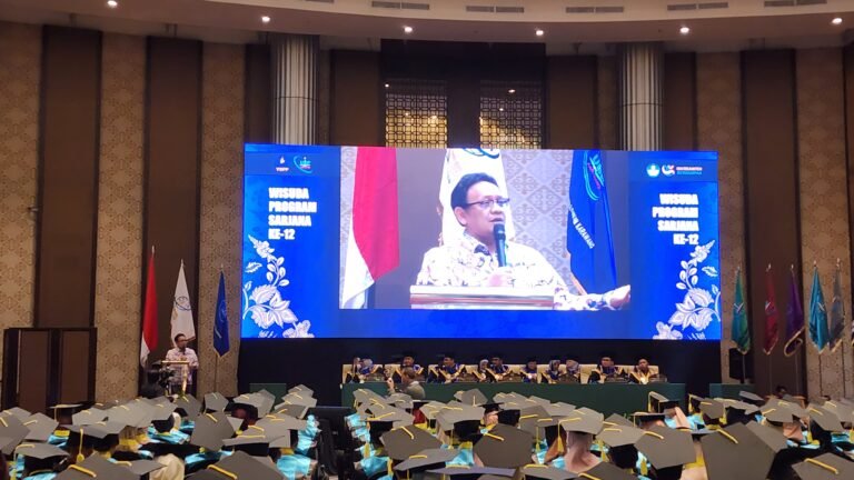 Wisuda Ke-12 UBP Karawang, 996 Sarjana Resmi Dikukuhkan