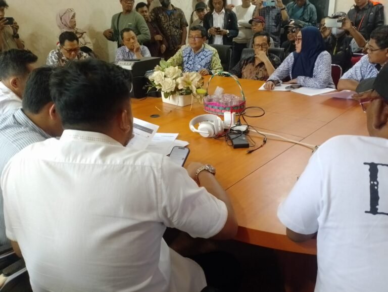 FMKN Ancam Laporkan Dugaan Tender Karawang Ke KPK