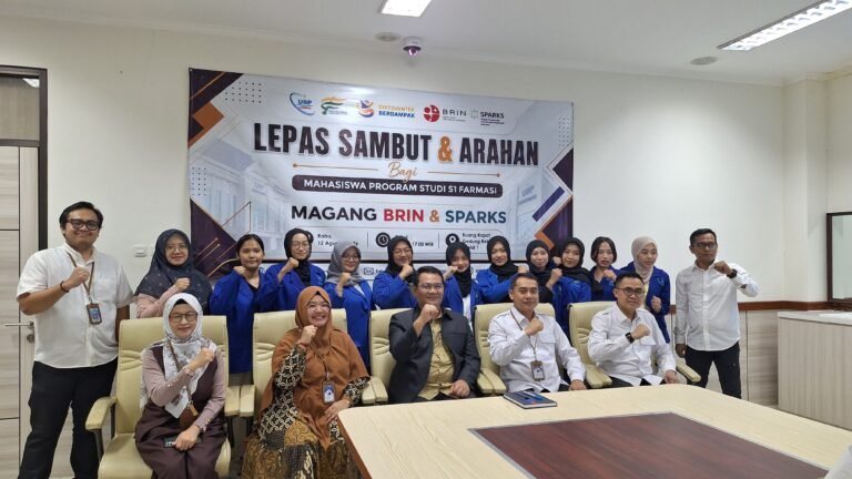 UBP Karawang Lepas 9 Mahasiswa Farmasi untuk Magang di BRIN dan SPARKS LLDIKTI Wilayah IV