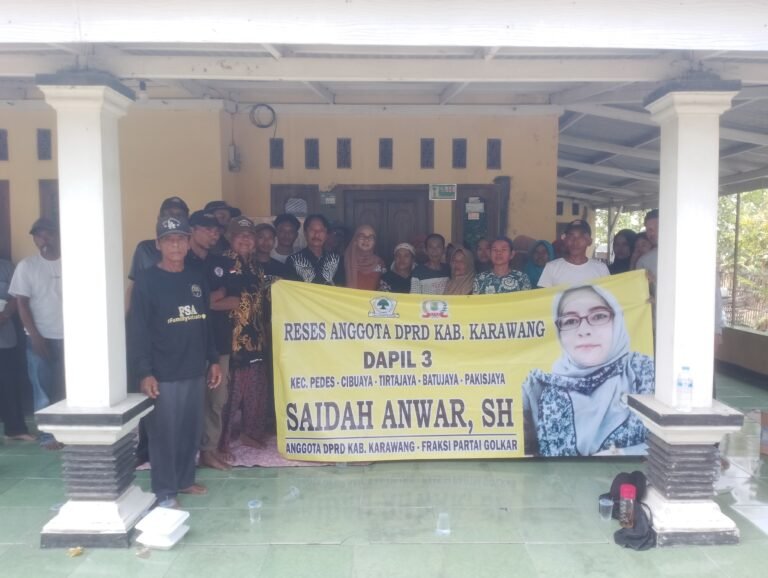 Reses di Cibuaya, Saidah Anwar Serap Aspirasi Warga dan Tinjau Rumah Tidak Layak Huni