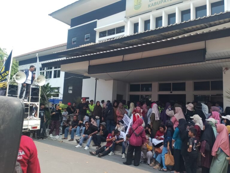Aksi Jilid II Warga Poponcol: Siteplan Podomoro Parkland Dipersoalkan, PUPR Janji Turun ke Lokasi