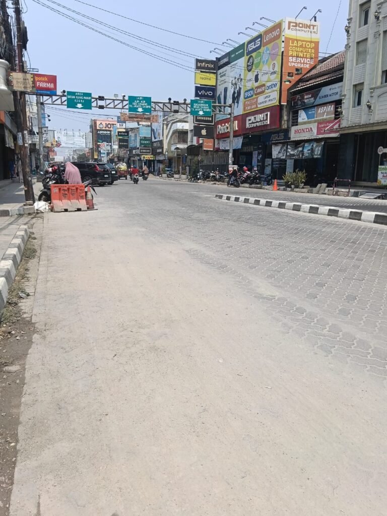 Prestasi Bupati Aep Terancam Tertutup Paving Blok Tuparev, Askun: Jangan Sampai Image Rusak!